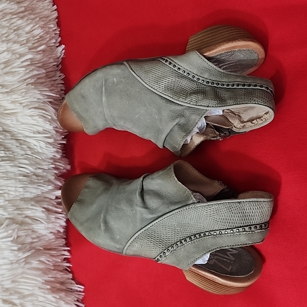 Miz Mooz Cailey Stylish Olive Green Women's Peep-Toe Shoes - Picture 6 of 12